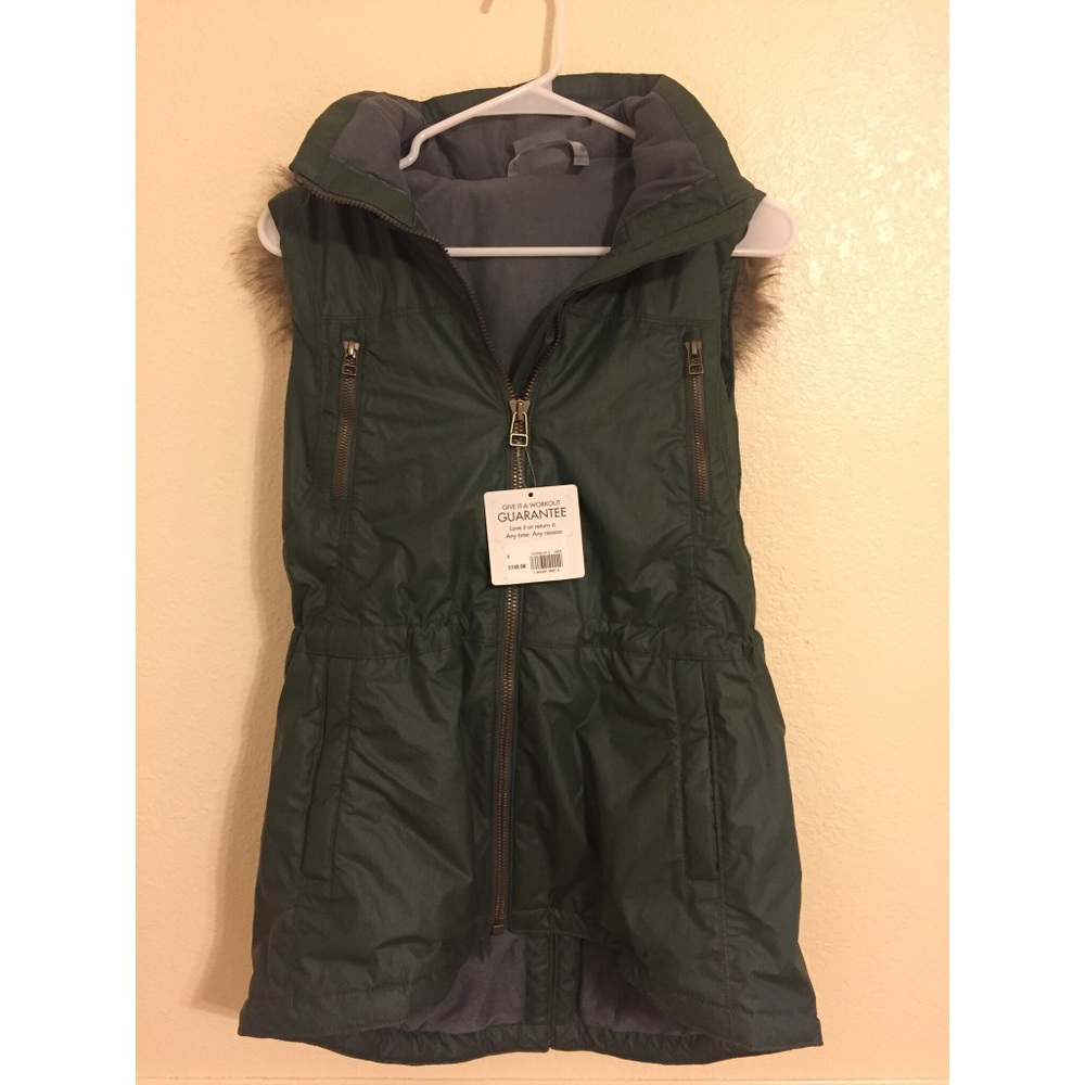 N W T  Athleta Vest